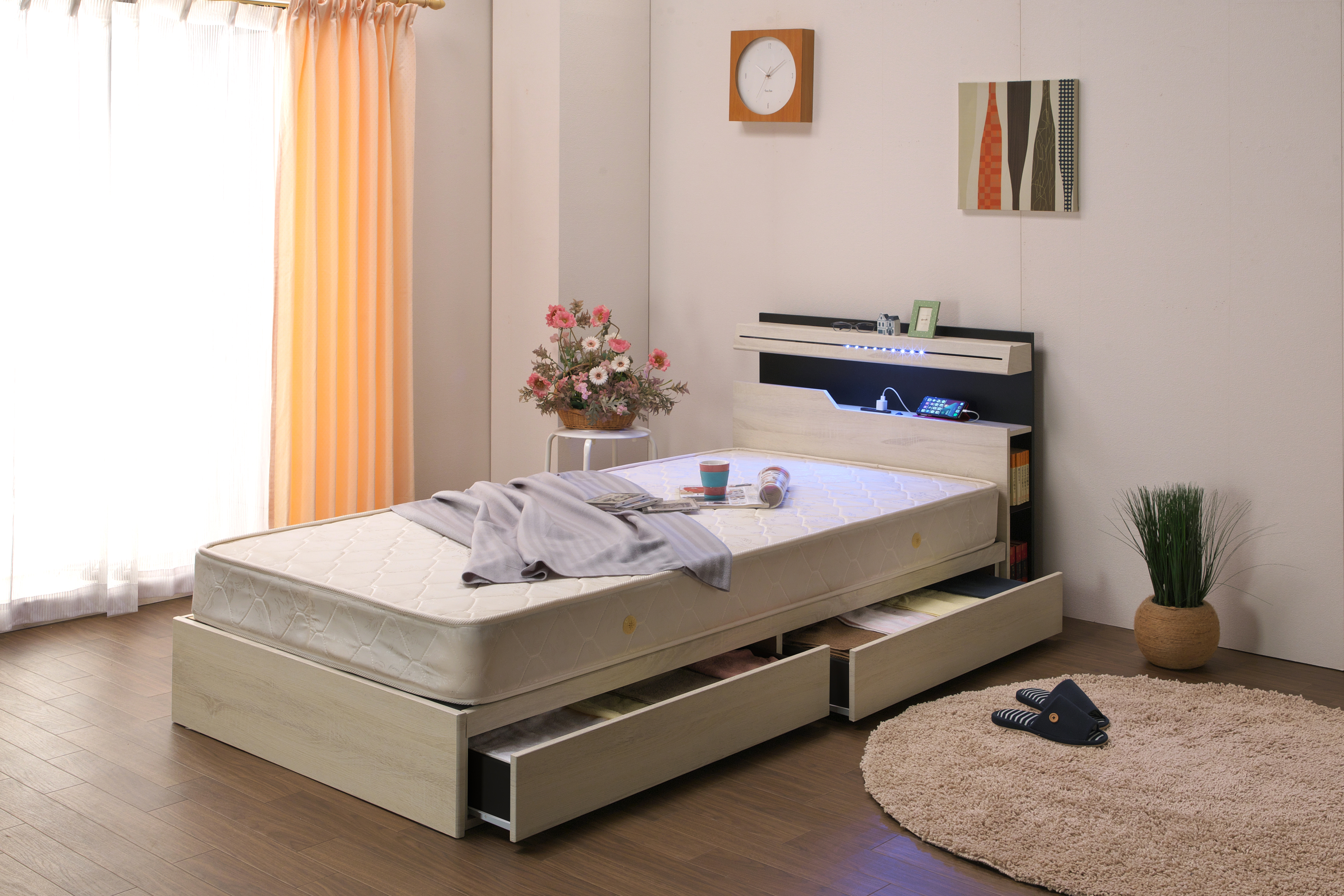 引き出し収納付きシングルベッド（寝具なし）レンタル